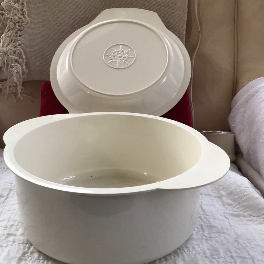 Microwave pan . - Picture 2 of 3